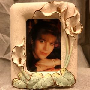 Vintage Pink Floral Sculpture Frame - Fits 3.5x5”